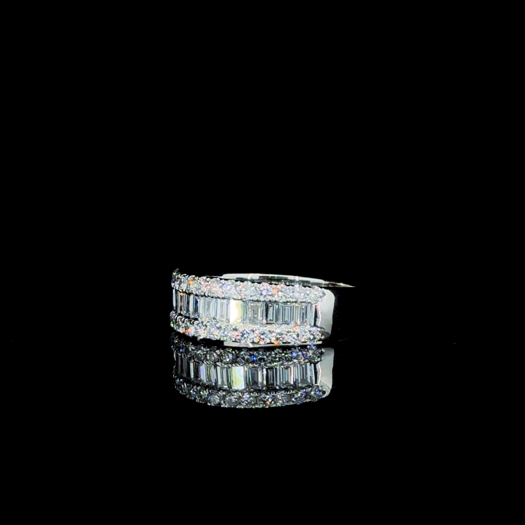 Chroma Step – Baguette & Round Diamond Band in 14K White Gold