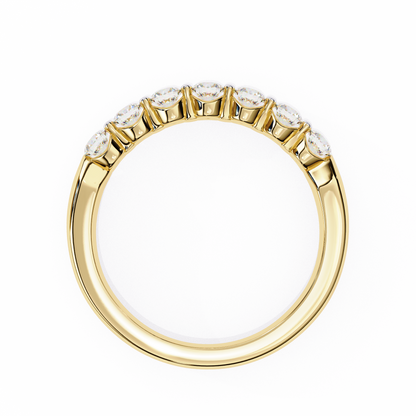 Solé Trace – Round Lab Diamond Curved Accent Band
