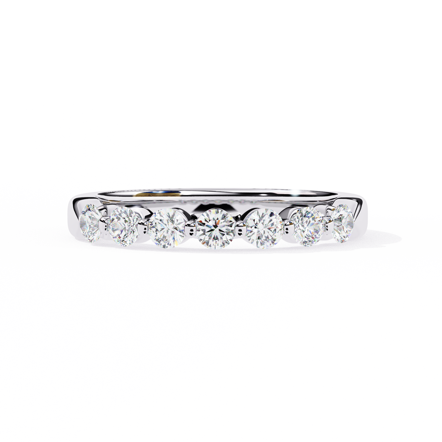 Solé Trace – Round Lab Diamond Curved Accent Band
