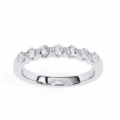 Solé Trace – Round Lab Diamond Curved Accent Band