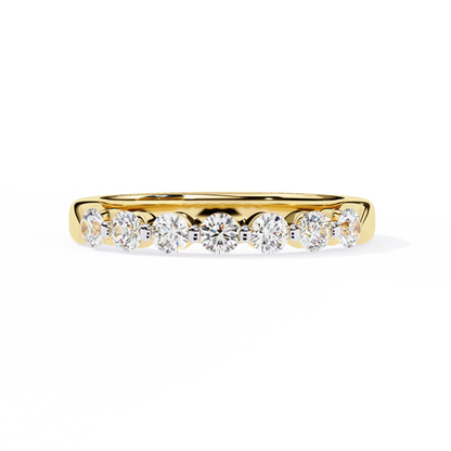 Solé Trace – Round Lab Diamond Curved Accent Band