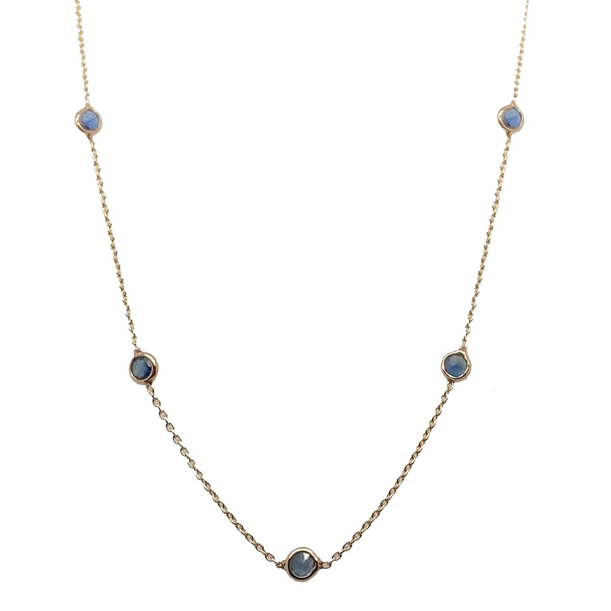 Gold Chain With Blue Sapphire Round