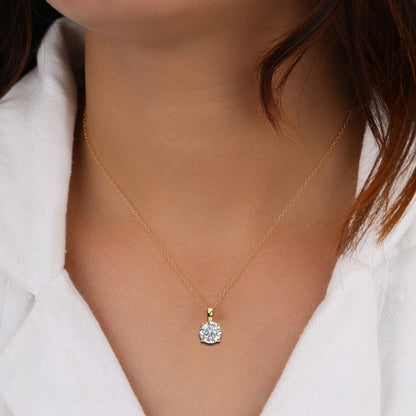 Brilliance Crest – Round Lab Diamond Elevated Chain Pendant