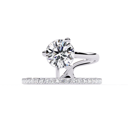 Luna Crown – Solitaire Diamond Ring with Pavé Halo Shank in 14K Gold