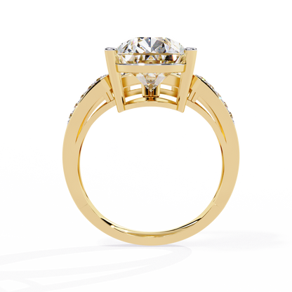 Sculpted Solité – Pear Lab Diamond Split Shank Ring in 14K Gold