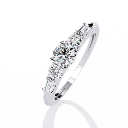 Baguette Whisper – Diamond Trio Band in 14K Gold
