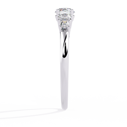 Baguette Whisper – Diamond Trio Band in 14K Gold