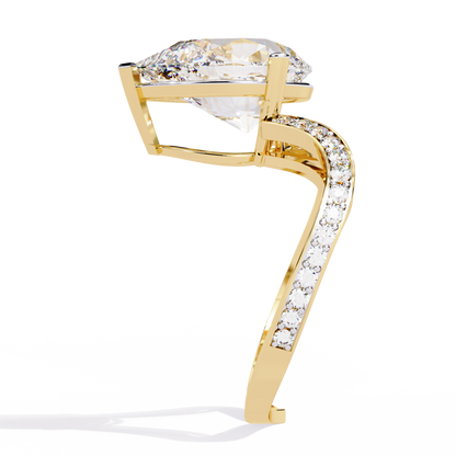 Pear Crest – Grand Pear Lab Diamond Ring with Pavé Shoulders in 14K Gold
