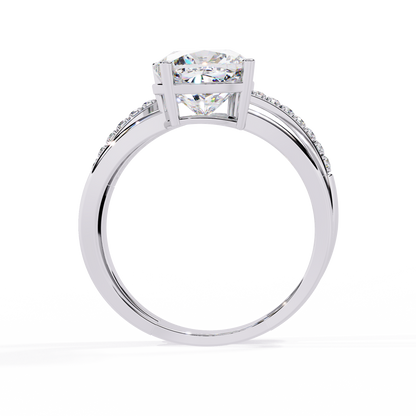 Cushion Curve – Diamond Split Shank Solitaire Ring in 14K Gold