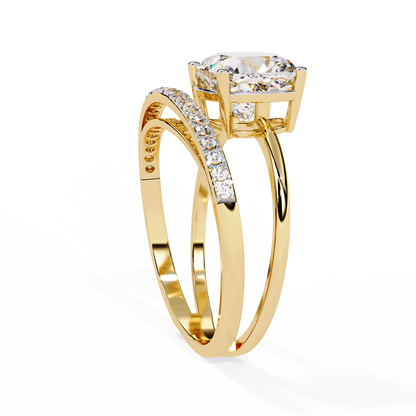Cushion Curve – Diamond Split Shank Solitaire Ring in 14K Gold