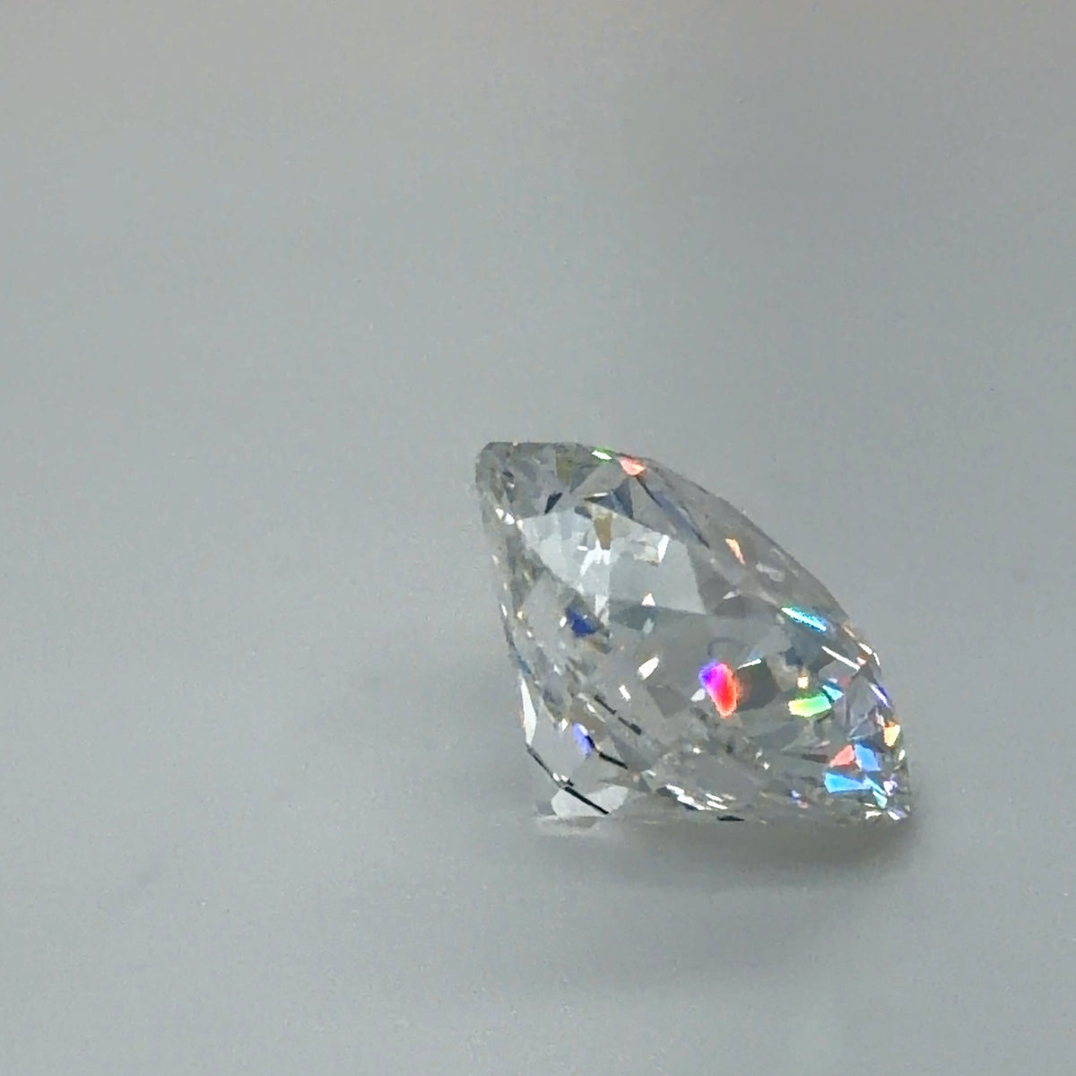 10.62 Carat Round Cut Lab Grown Diamond – E VS2, Ideal Cut | IGI