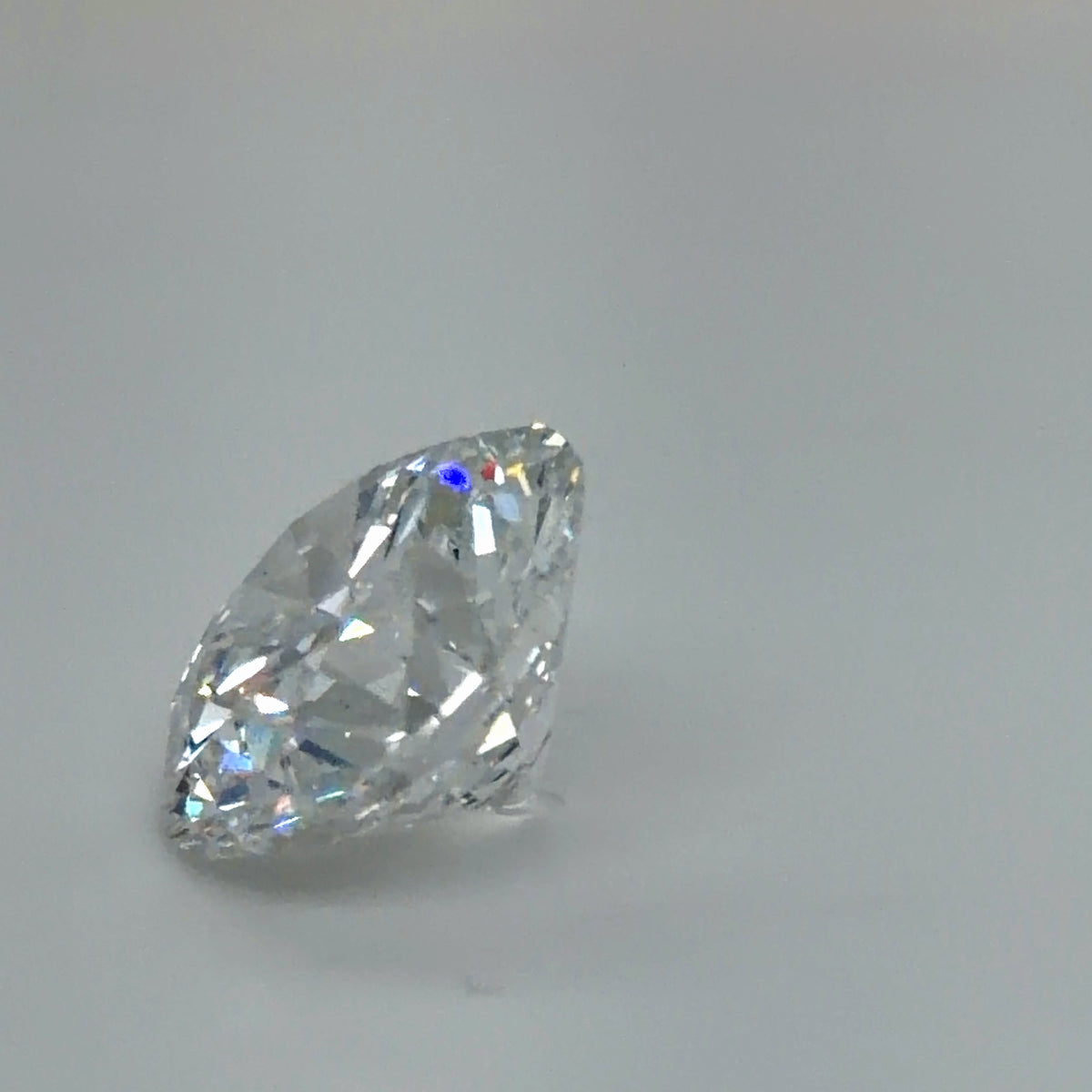 10.10 Carat Round Cut Lab Grown Diamond – E VS2, Ideal Cut | IGI