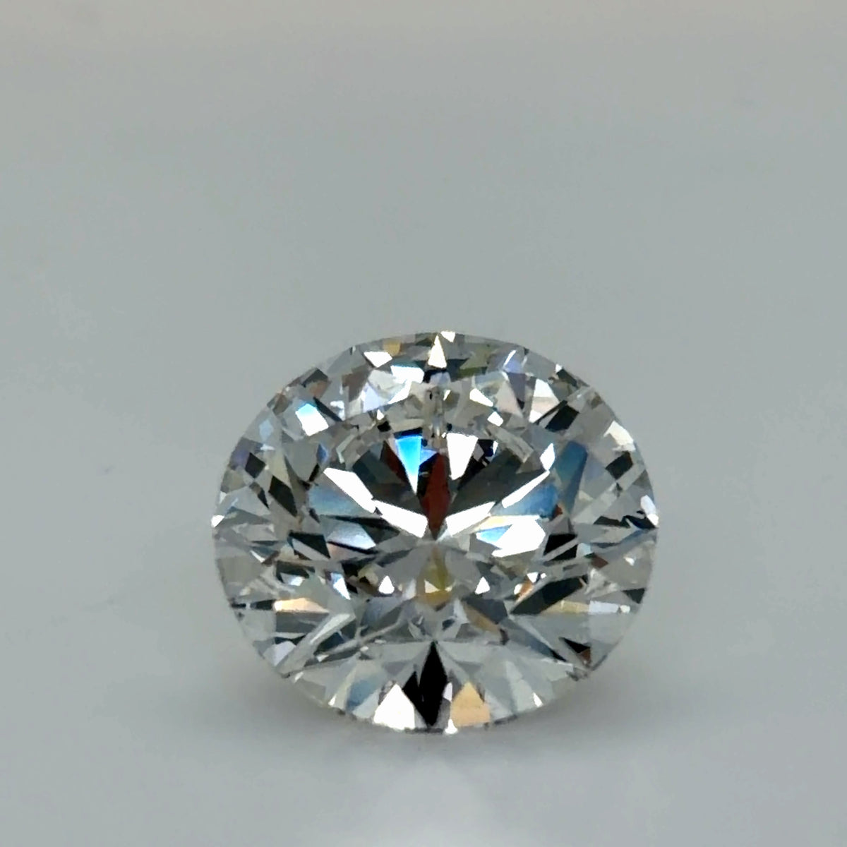 10.02 Carat Round Cut Lab Grown Diamond – F VS2, Ideal Cut | IGI