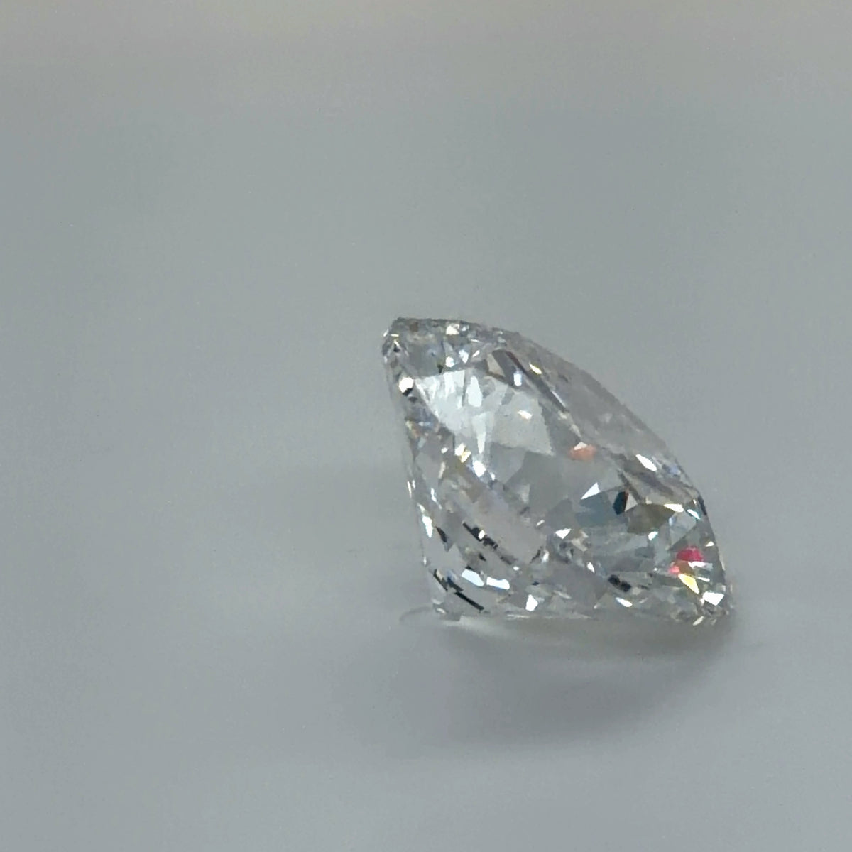 10.60 Carat Round Cut Lab Grown Diamond – E VS1, Ideal Cut | IGI
