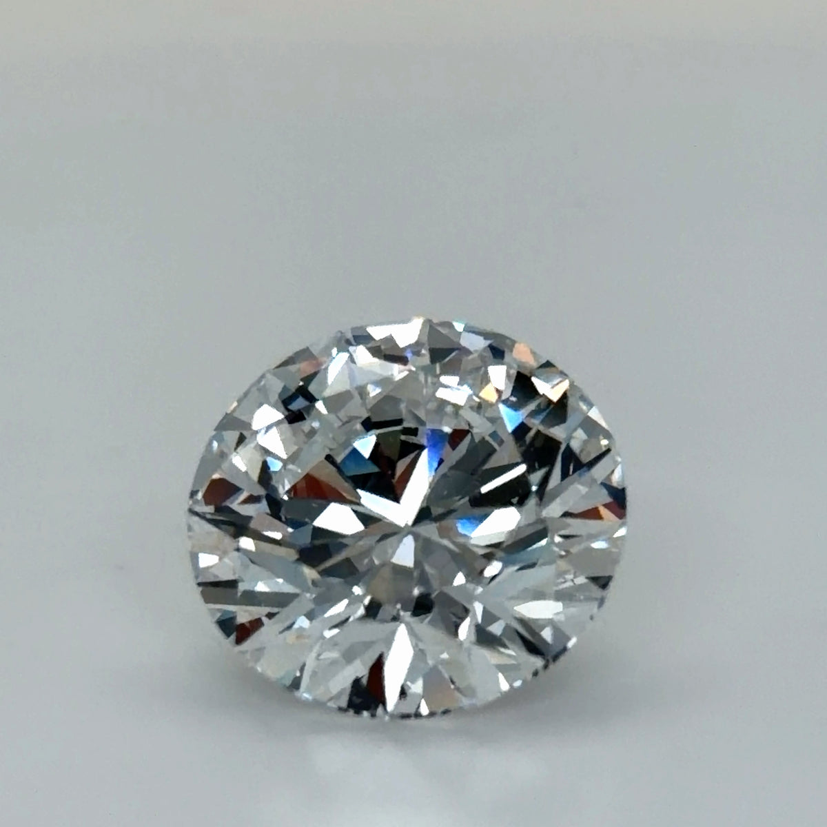 10.60 Carat Round Cut Lab Grown Diamond – E VS1, Ideal Cut | IGI