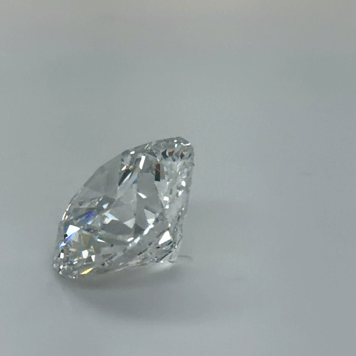 10.24 Carat Round Cut Lab Grown Diamond – F VS2, Ideal Cut | IGI