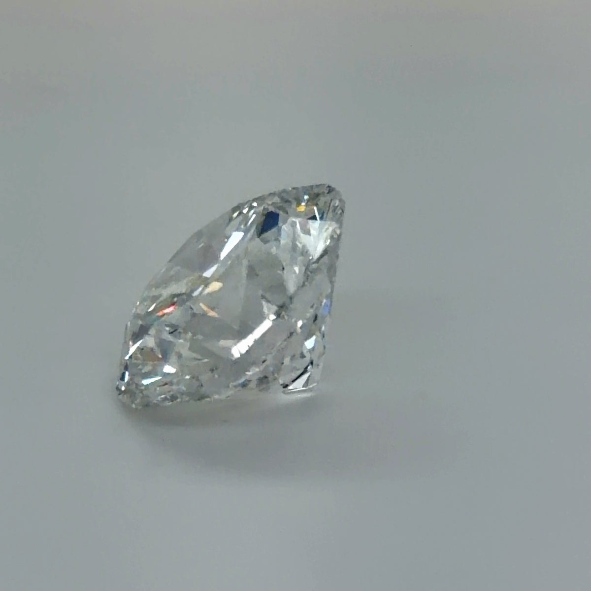 10.61 Carat Round Cut Lab Grown Diamond – E VS2, Ideal Cut | IGI