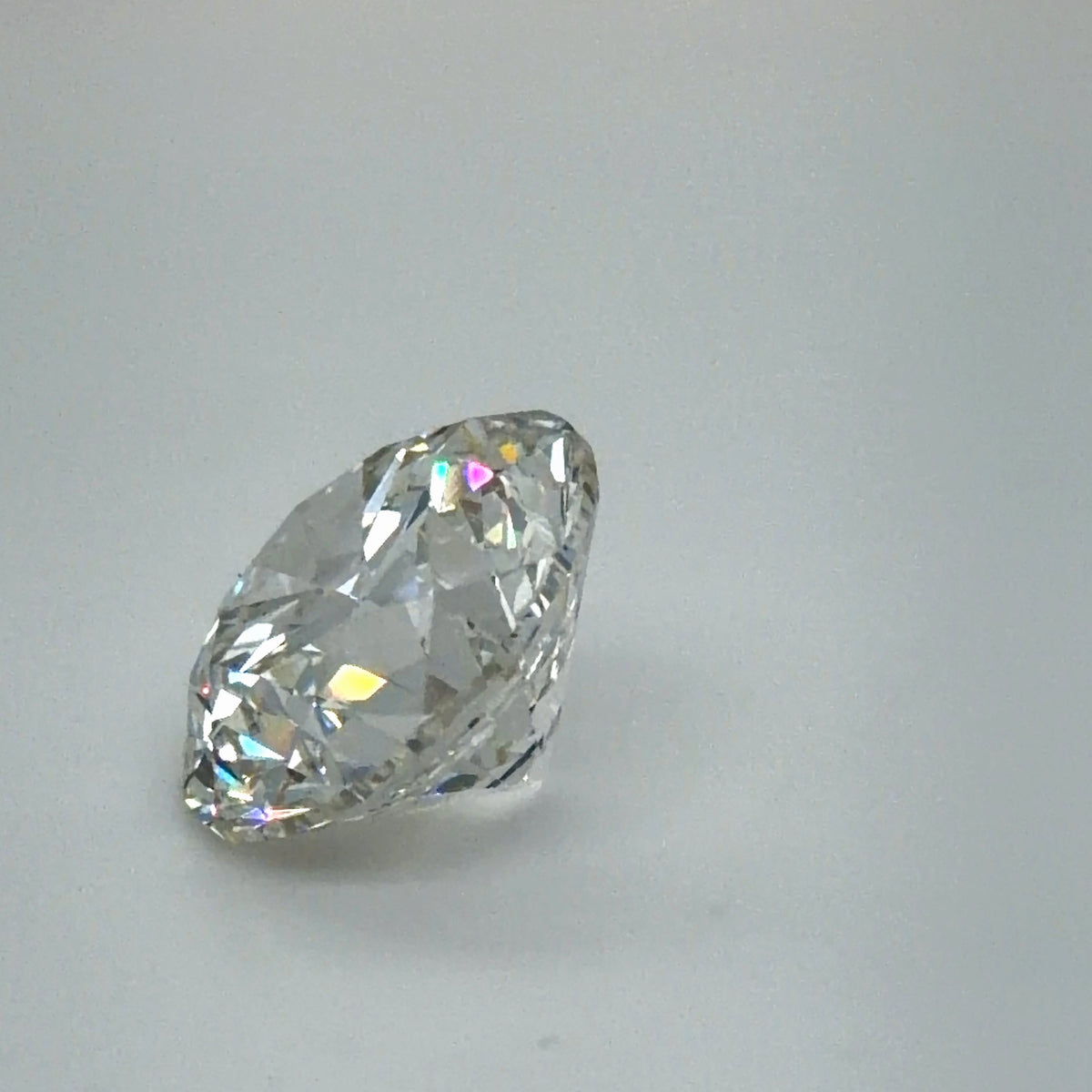 10.02 Carat Round Cut Lab Grown Diamond – G VS1, Excellent Cut | IGI