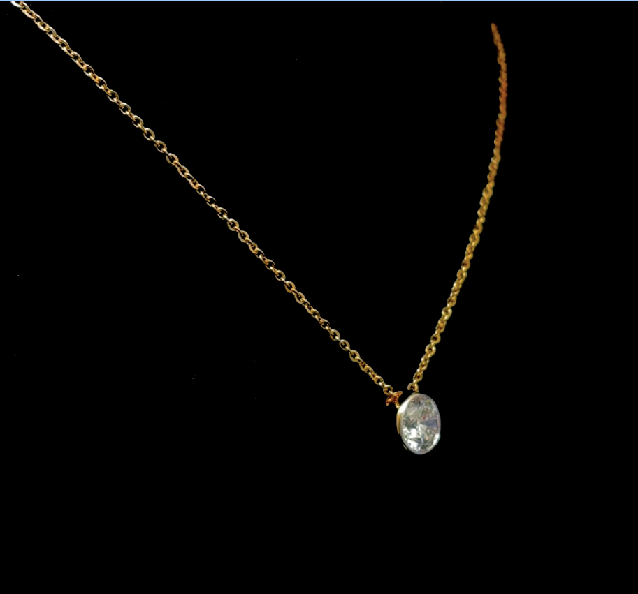 Solitaire Radiance – Round Diamond Pendant in 14K Yellow Gold