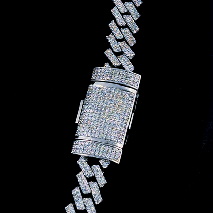 Royal Link –  Diamond Cuban Chain Necklace in 14K Gold (22 Inch)