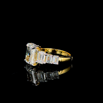 Regal Tiered – Emerald & Diamond Multi-Cut Ring in 14K Gold