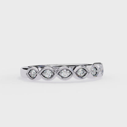 Sierra Arc – Round Diamond Petite Curved Band