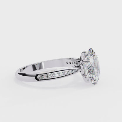 Oval Cascade – Diamond Band with Graduated Stones in 14K Gold